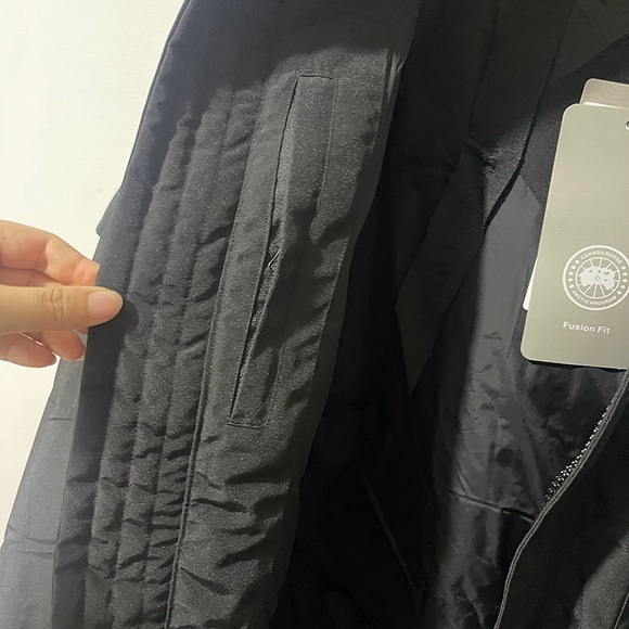 Canada Goose Men's Expedition Parka - Picture 8 of 15